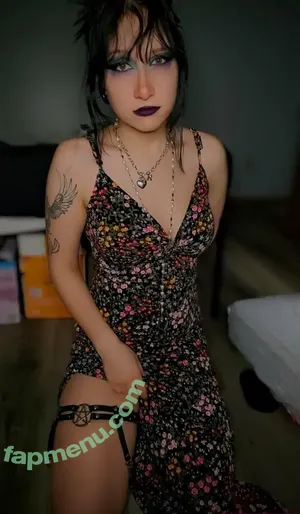 bluegothgf69 / itsgothgf nude photo #0014