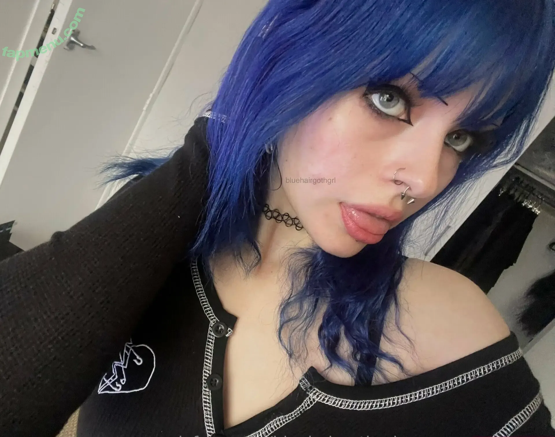 bluehairgothgrl nude photo #0032 (bluehairedgoth)