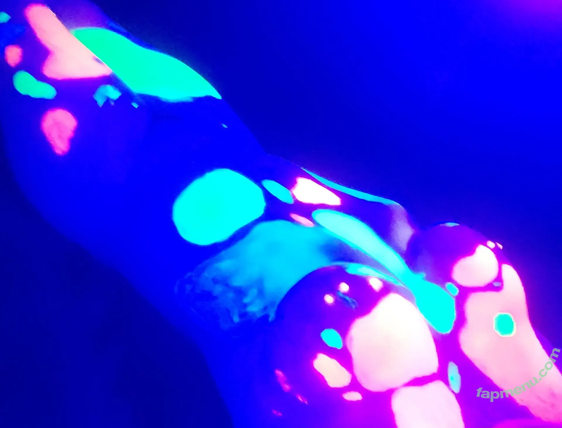 BlueHuneyDew nude photo #0128 (bluehunnitss_)