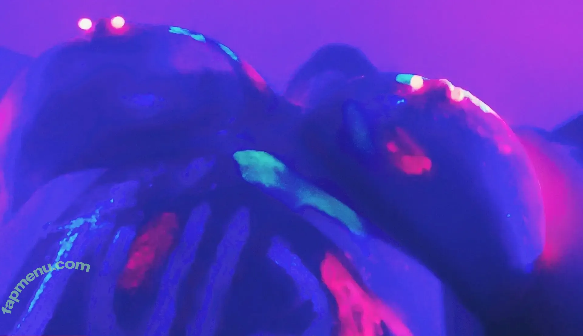 BlueHuneyDew nude photo #0140 (bluehunnitss_)