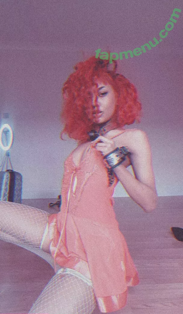 bluelah3 nude photo #0002 (bluelahs)