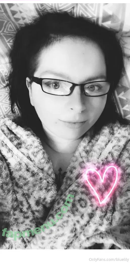 bluelily nude photo #0008 (blue.lily.productions)