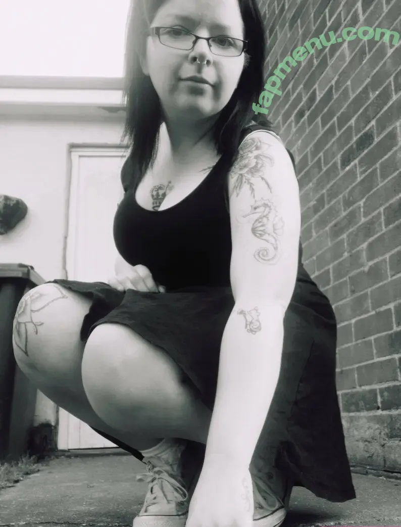 bluelily nude photo #0012 (blue.lily.productions)