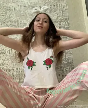 blumshy / blum.shy nude photo #0031