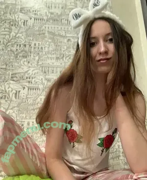 blumshy / blum.shy nude photo #0034