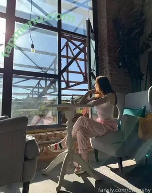 blumshy / blum.shy nude photo #0040