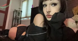 Bluntghoul nude photo #0002