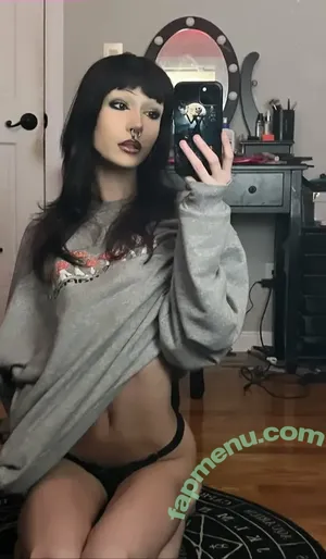 Bluntghoul nude photo #0009