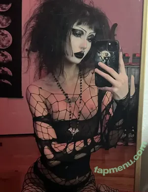 Bluntghoul nude photo #0010