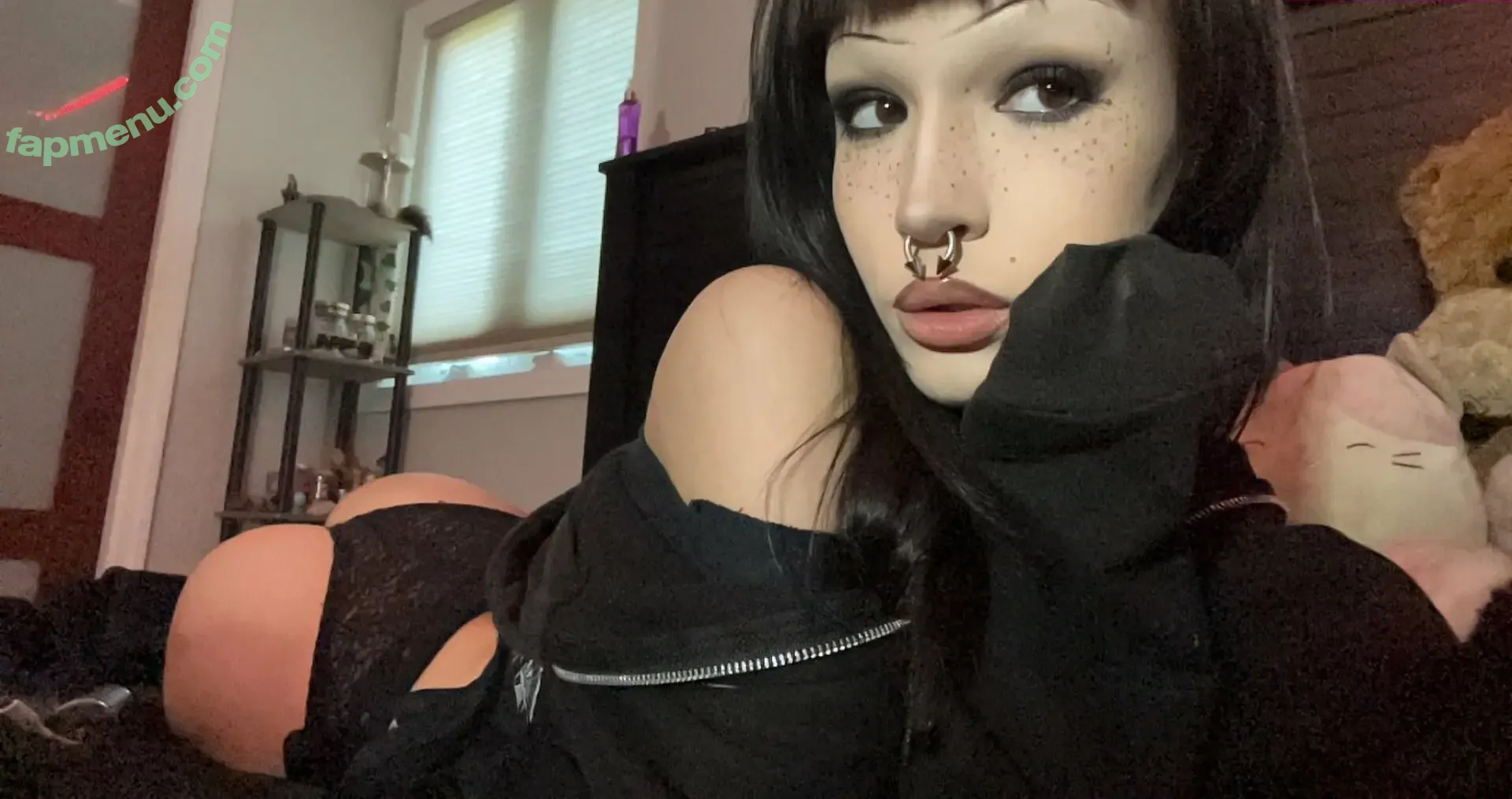 Bluntghoul nude photo #0002 (Bluntghoul)