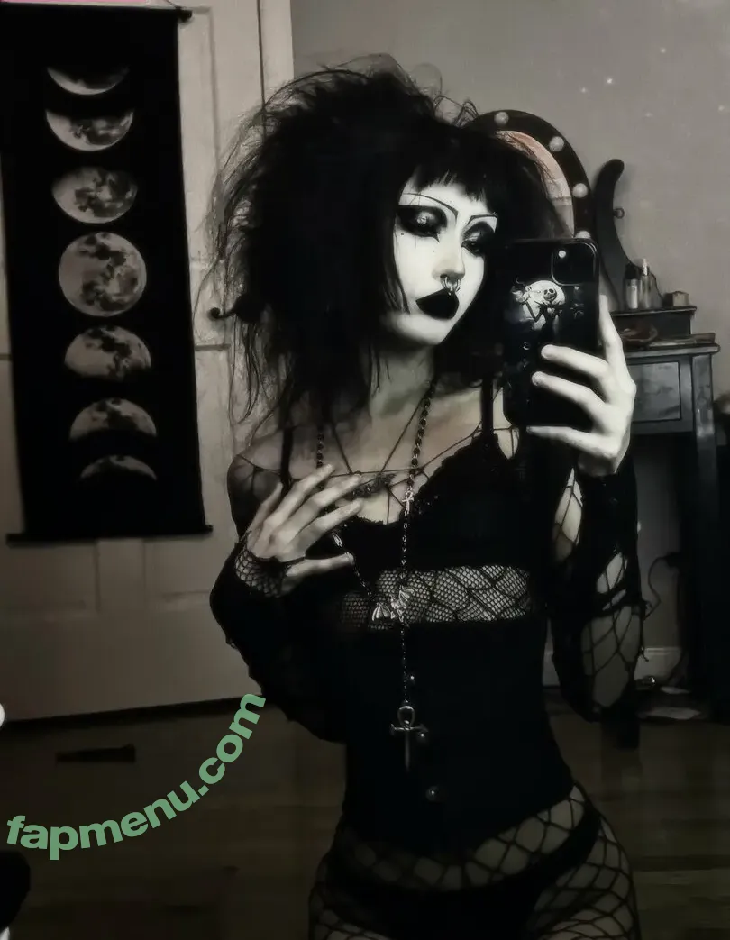Bluntghoul nude photo #0007 (Bluntghoul)