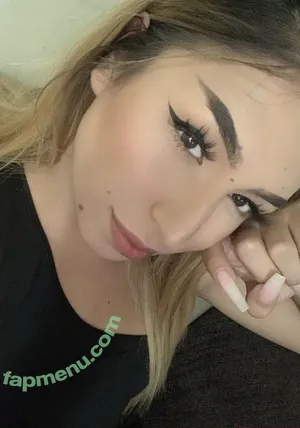  nude photo #0002