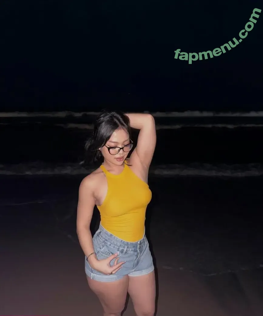 bluntviews_ nude photo #0028 (bluntviews_)