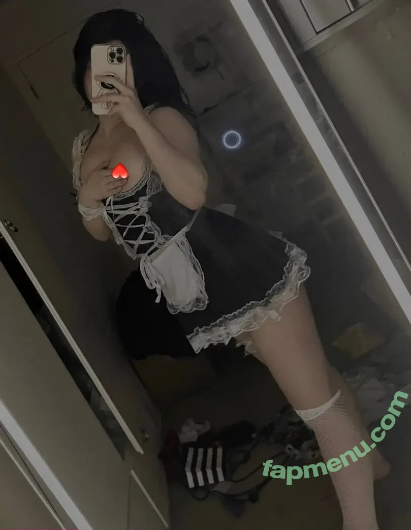 bluwunk nude photo #0003 (Open recently a Fansly / bluwunkvt)