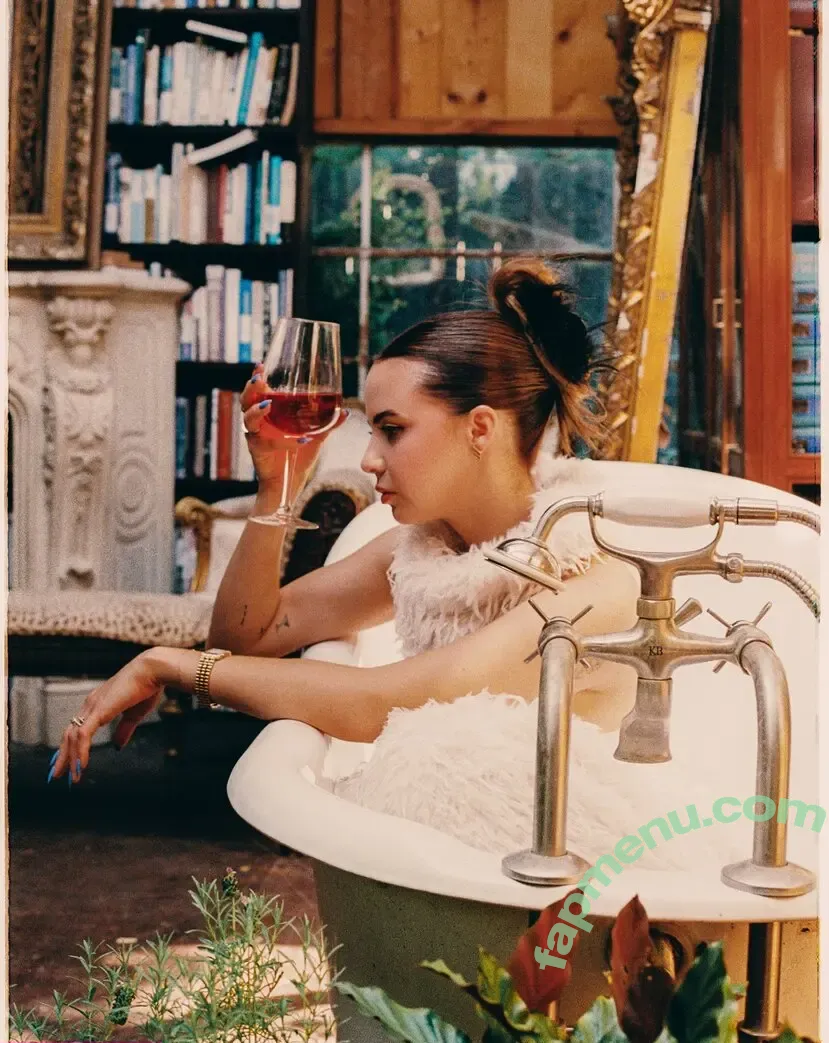 Bobbialthon nude photo #0174 (Bobbialtoff / bobbialthoff)