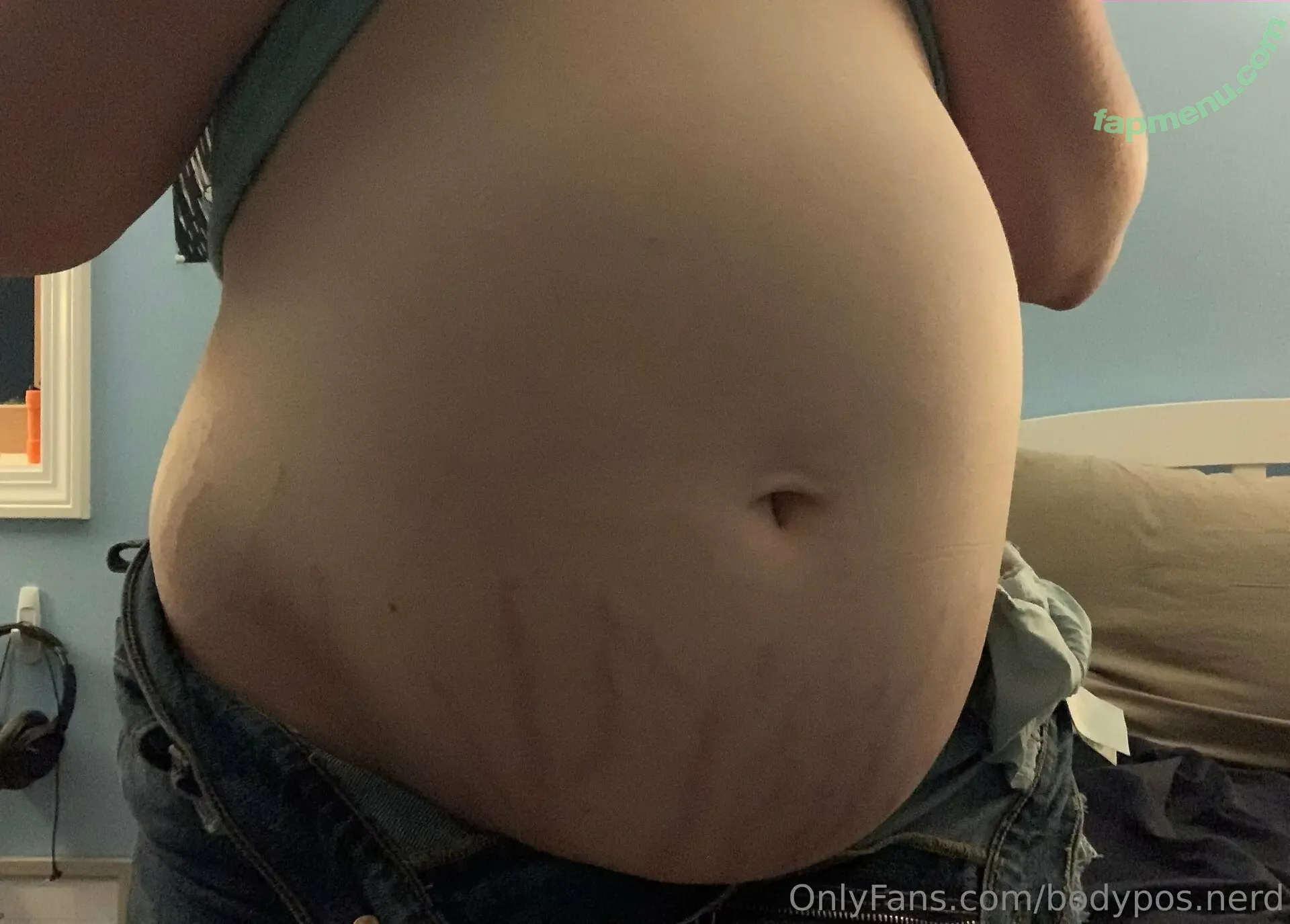 bodypos.nerd nude photo #0023 (bodypos.nerd)