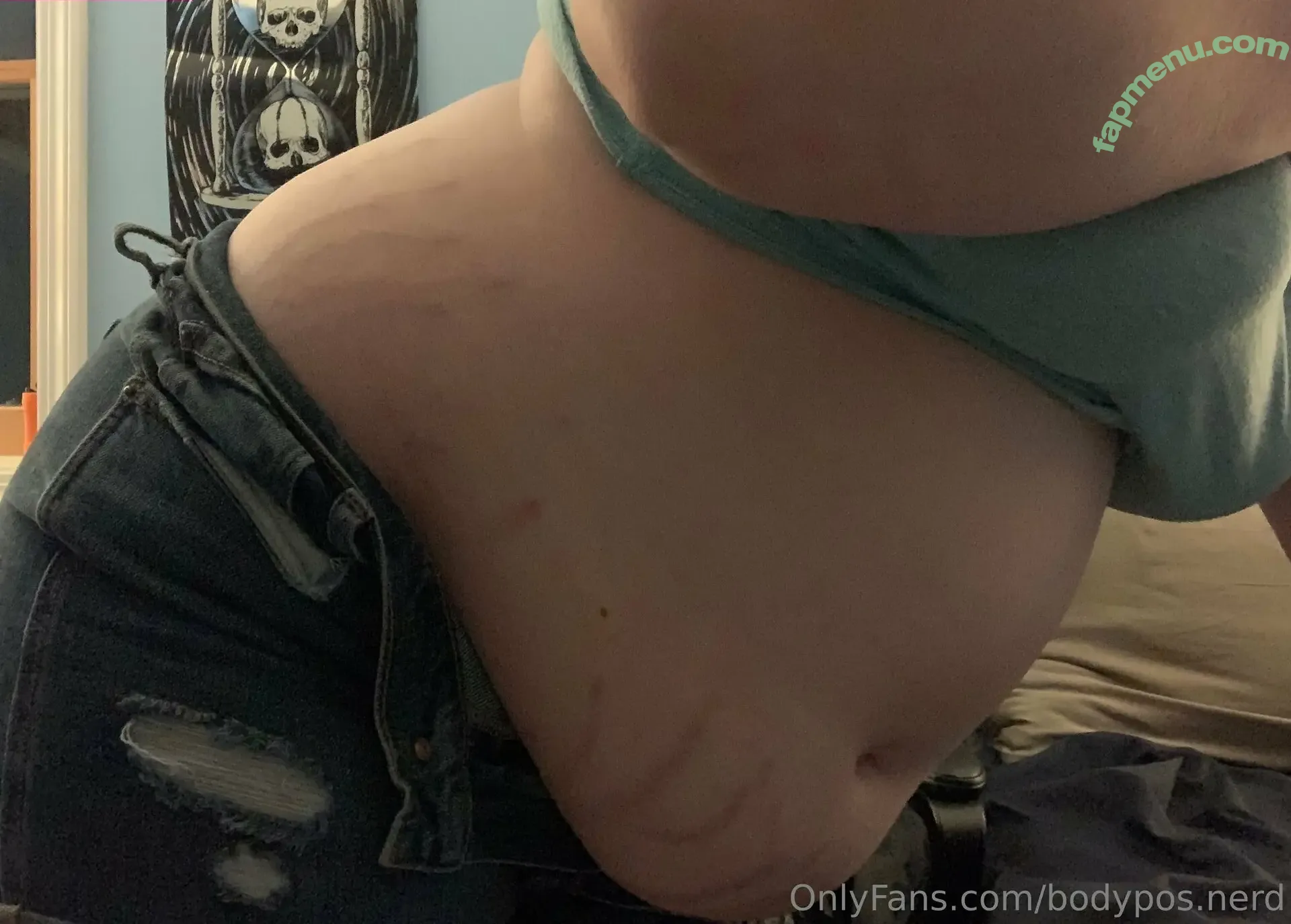 bodypos.nerd nude photo #0032 (bodypos.nerd)