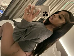 bombestmari / dabombbest.mari nude photo #0002