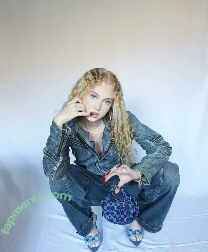 Bombette Martin nude photo #0030 (GB Skateboarder / bombette_martin)