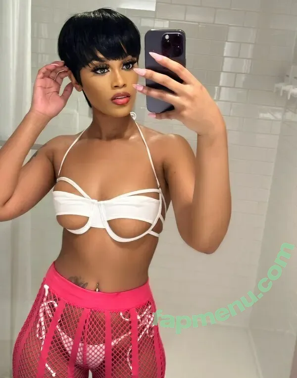Bombshell nude photo #0099 (Melodic_Network_8958 / bombshell.xx / bombshell228 / hellobombshell)