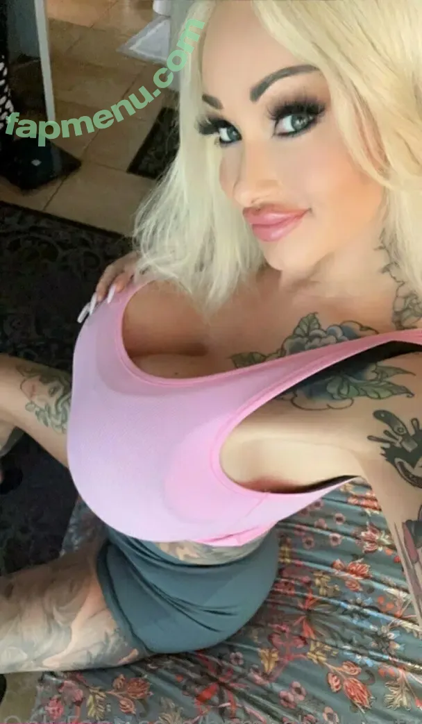 bombshelldezfree nude photo #0435 (dezbongos)