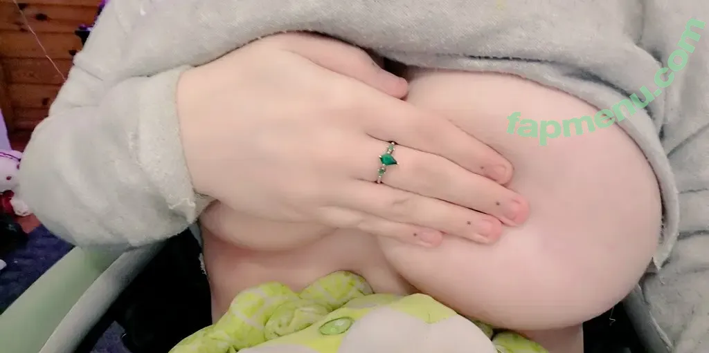 bonevvitch nude photo #0012 (bonevvitchttv)