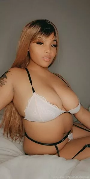 bonitablancaaa / minablancaa nude photo #0029