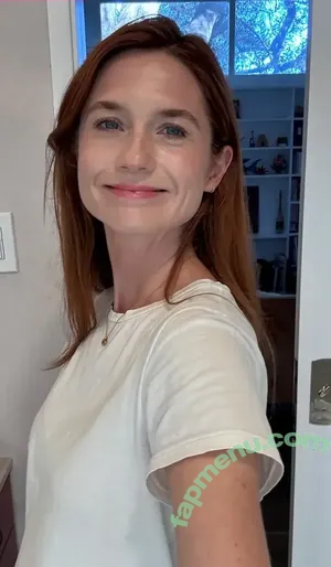 Bonnie Wright / thisisbwright nude photo #0235
