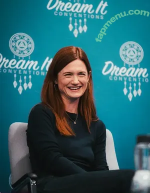 Bonnie Wright / thisisbwright nude photo #0285