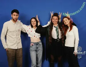 Bonnie Wright / thisisbwright nude photo #0291