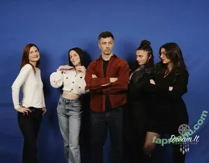 Bonnie Wright / thisisbwright nude photo #0292