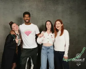 Bonnie Wright / thisisbwright nude photo #0294