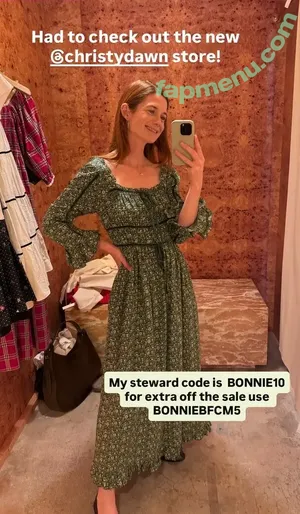 Bonnie Wright / thisisbwright nude photo #0297