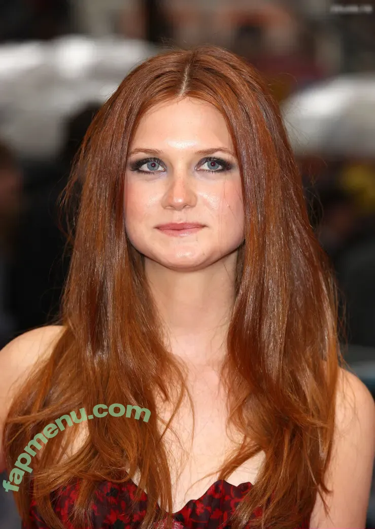 Bonnie Wright nude photo #0010 (thisisbwright)