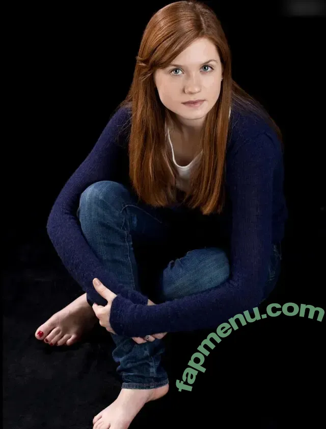 Bonnie Wright nude photo #0049 (thisisbwright)