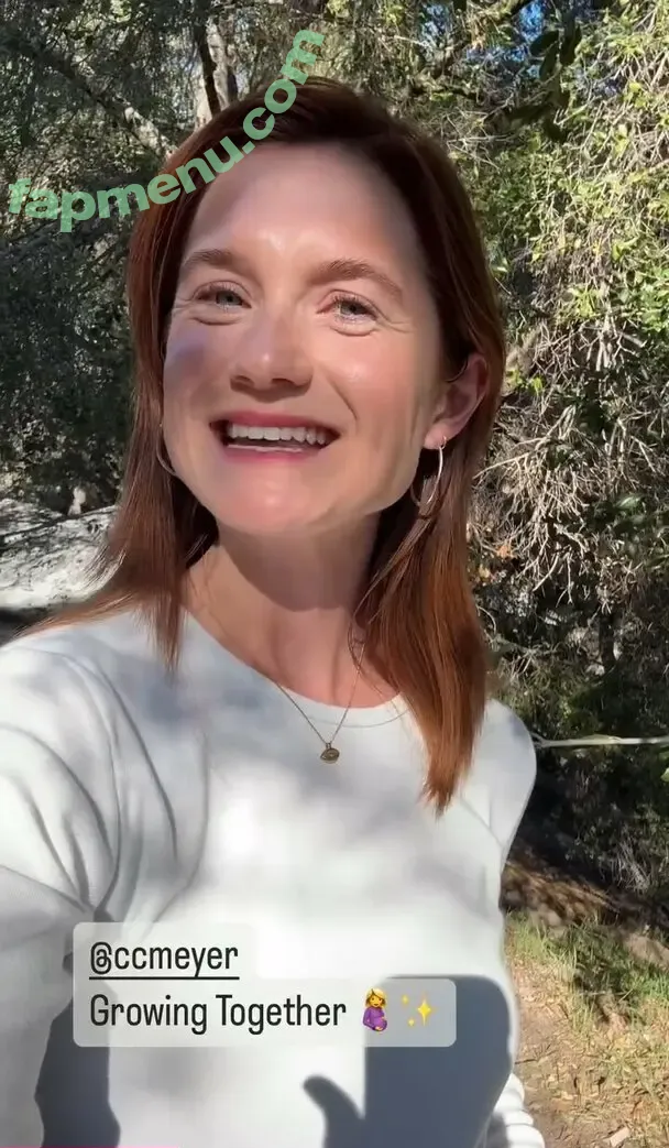 Bonnie Wright nude photo #0167 (thisisbwright)