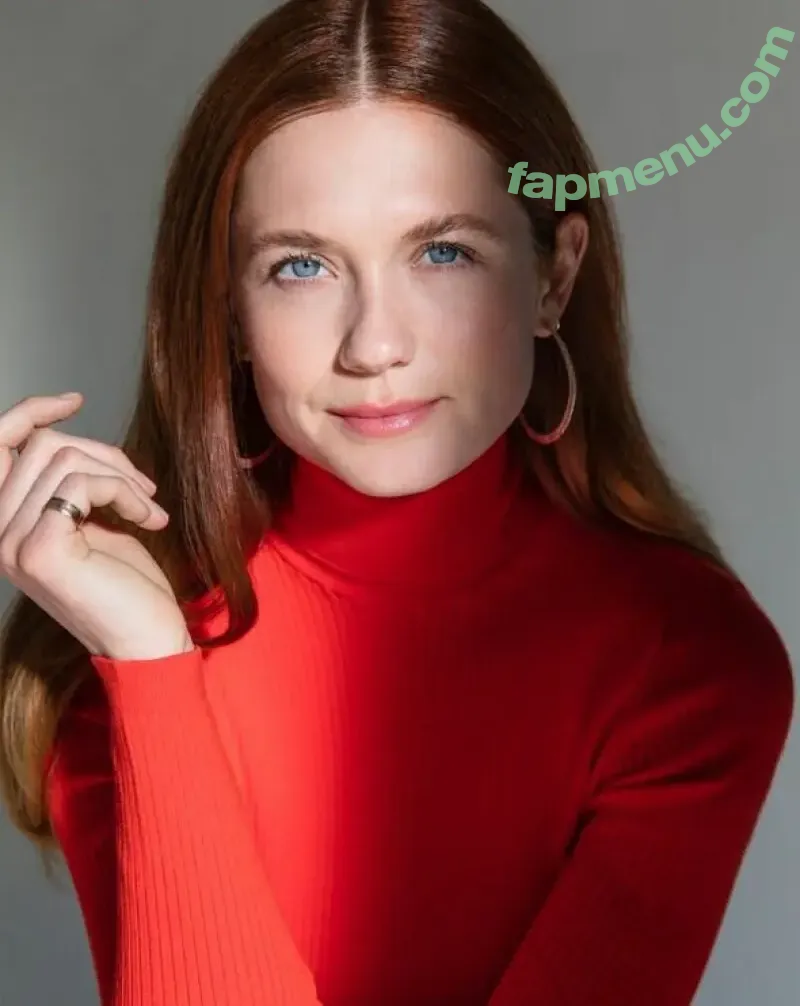 Bonnie Wright nude photo #0217 (thisisbwright)