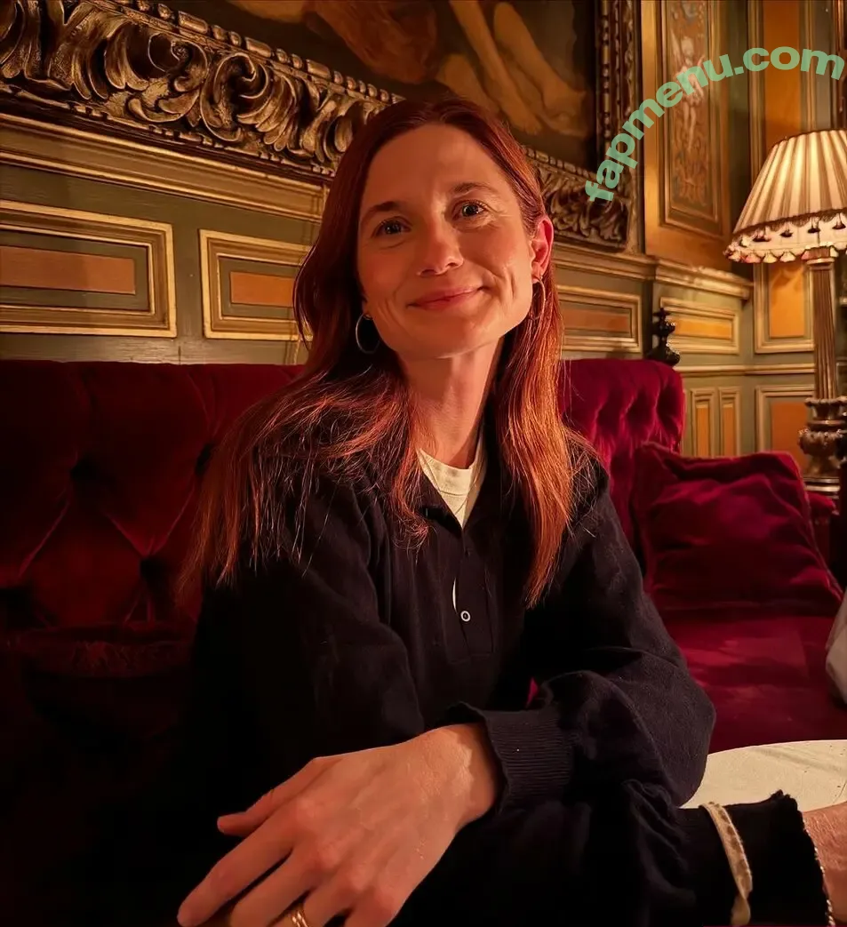 Bonnie Wright nude photo #0270 (thisisbwright)