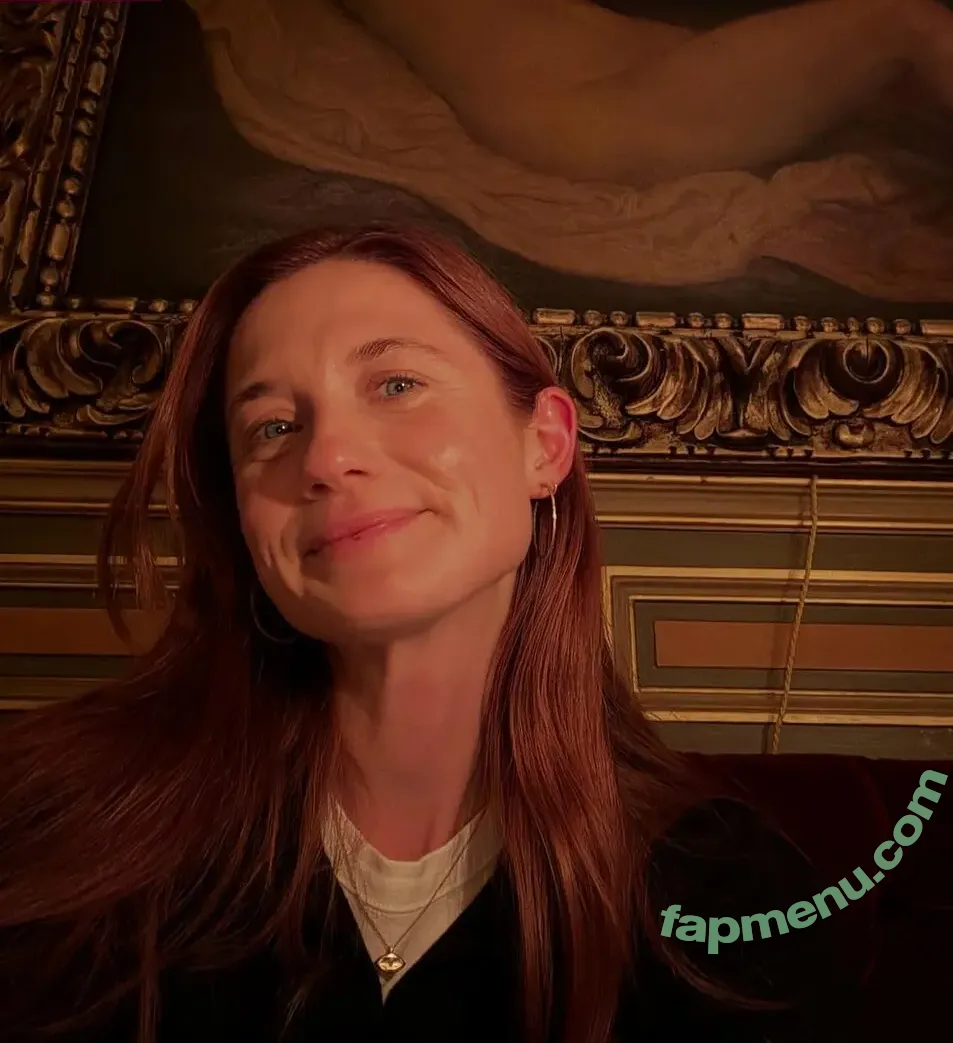 Bonnie Wright nude photo #0271 (thisisbwright)