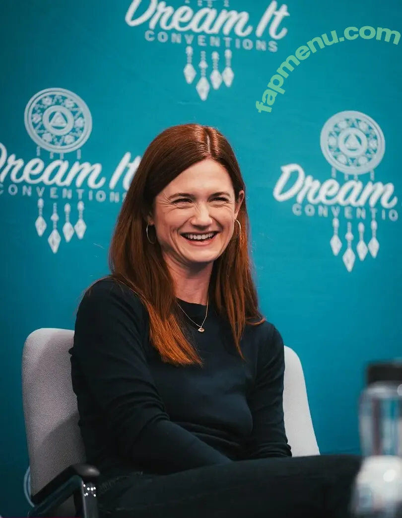 Bonnie Wright nude photo #0285 (thisisbwright)