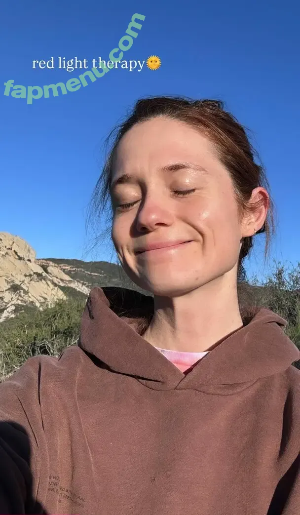 Bonnie Wright nude photo #0300 (thisisbwright)