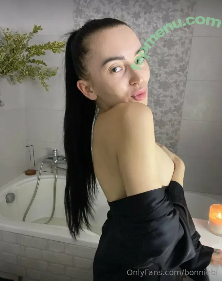 Bonniebi nude photo #0086 (bonnieof22)