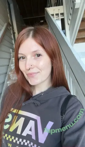 Book_babe21 / Rave_babe21 nude photo #0040