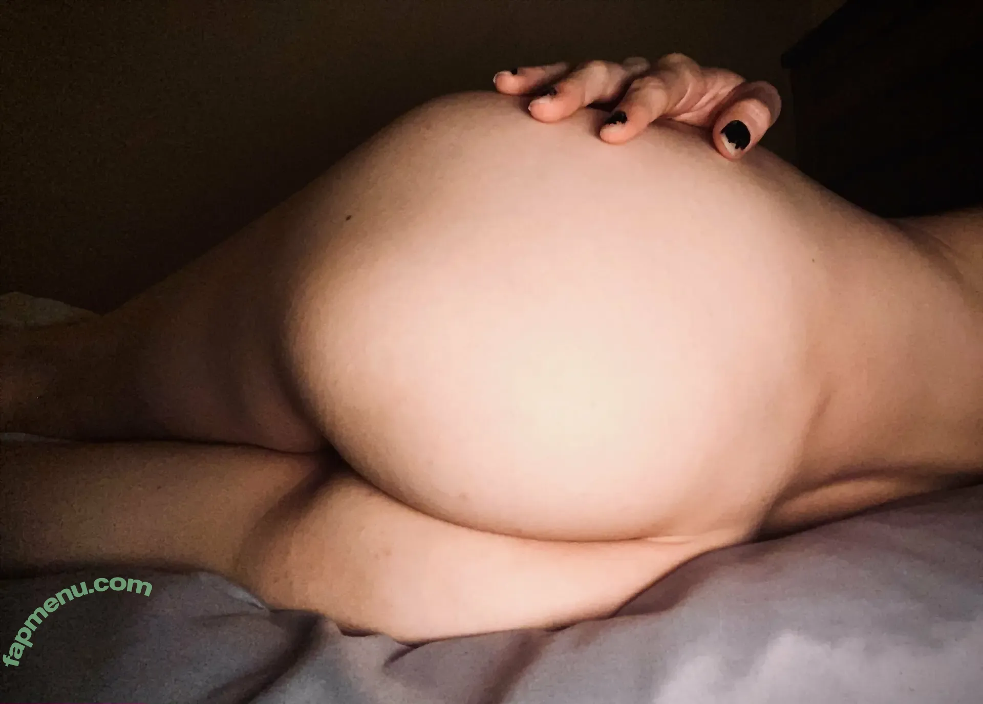 Bookofjudass nude photo #0004 (Bookofjudass)