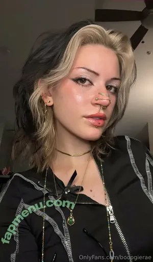 booogierae / boogiewomanrae nude photo #0046