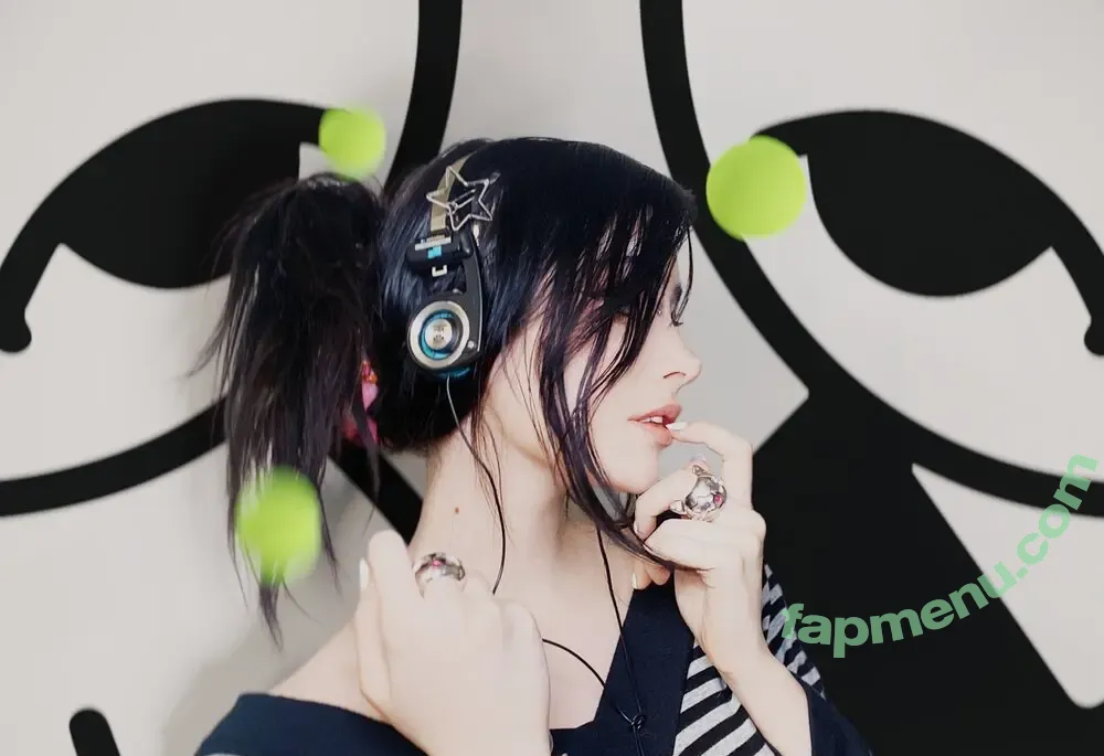 Booplesnoot nude photo #0987 (Alice / Mizuki / boople__snoot)