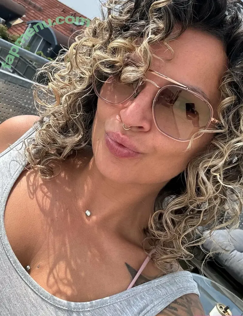 booty_babee nude photo #0012 (bootybabeart)