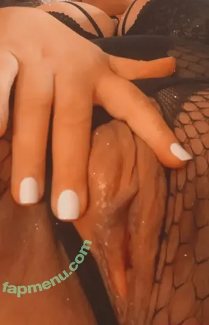  nude photo #0004