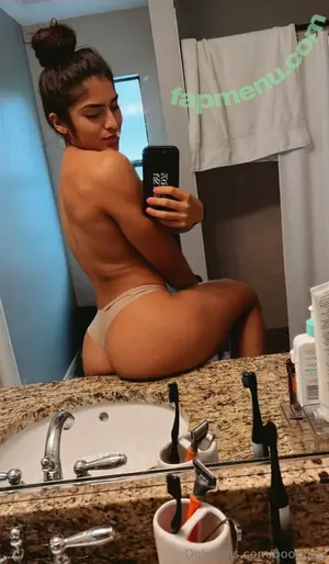 bootylau / laudicess nude photo #0038