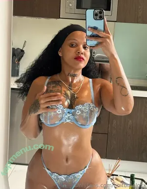 BootyMellow / BlaccMedusaSA / Boitumelo / booty_melow / bootymellowxxx / kikkii / nudiitygoddess nude photo #0081